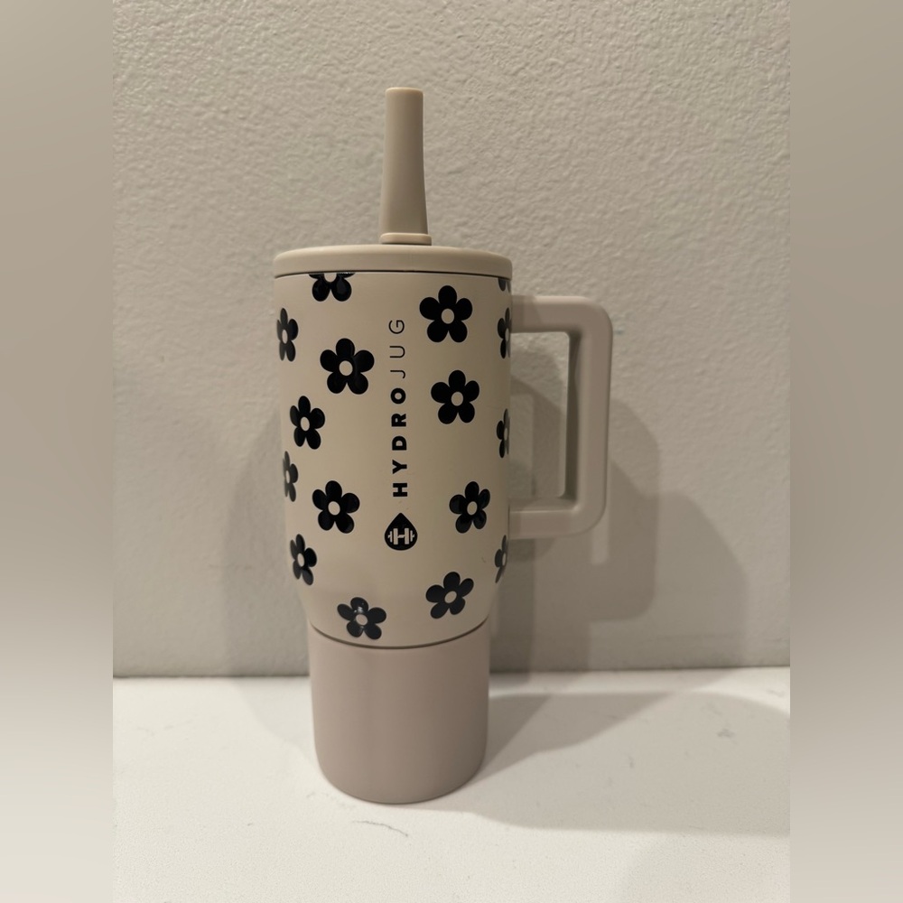 Daisy print 20oz HydroJug traveler